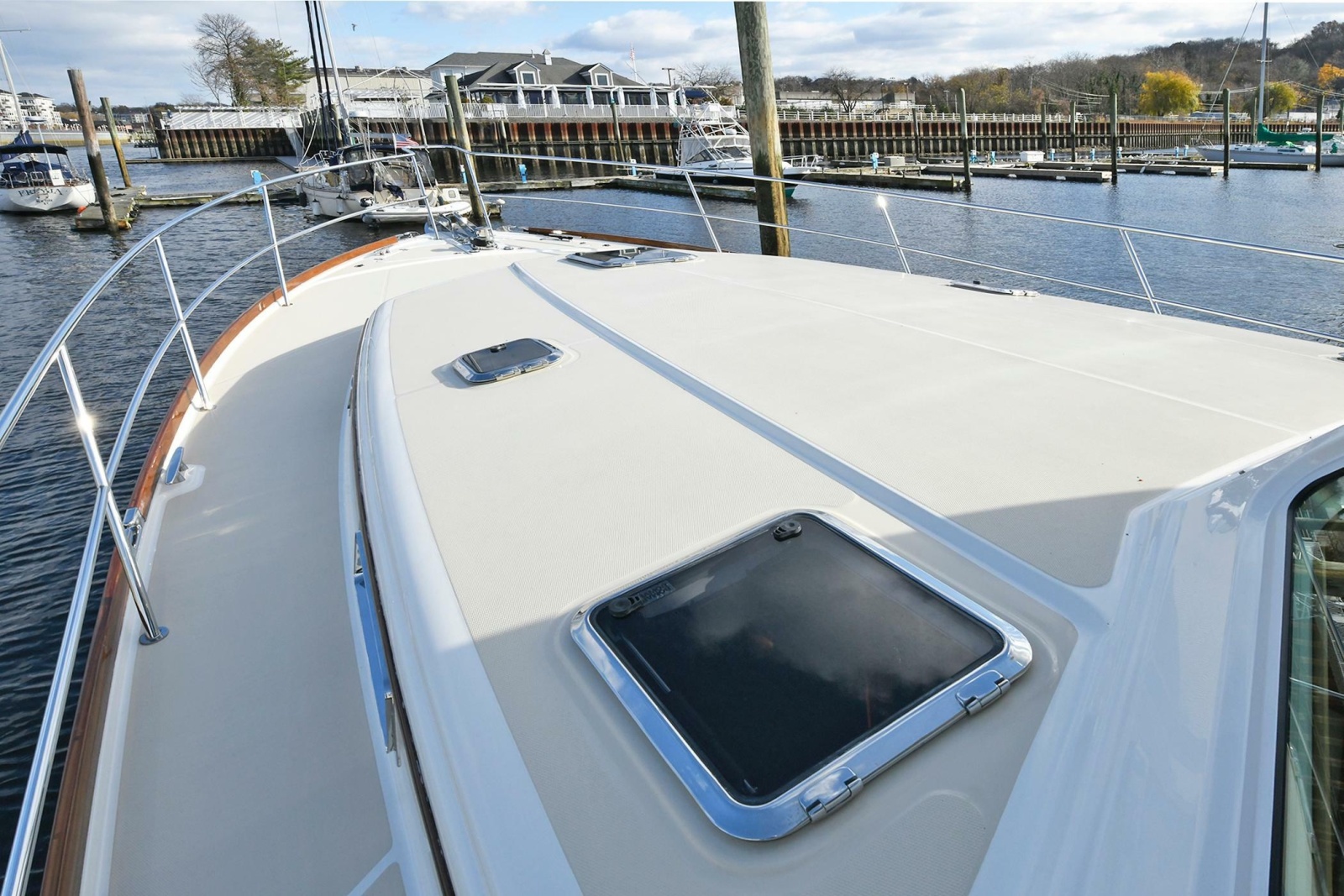 2021 Sabre 48 Salon Express