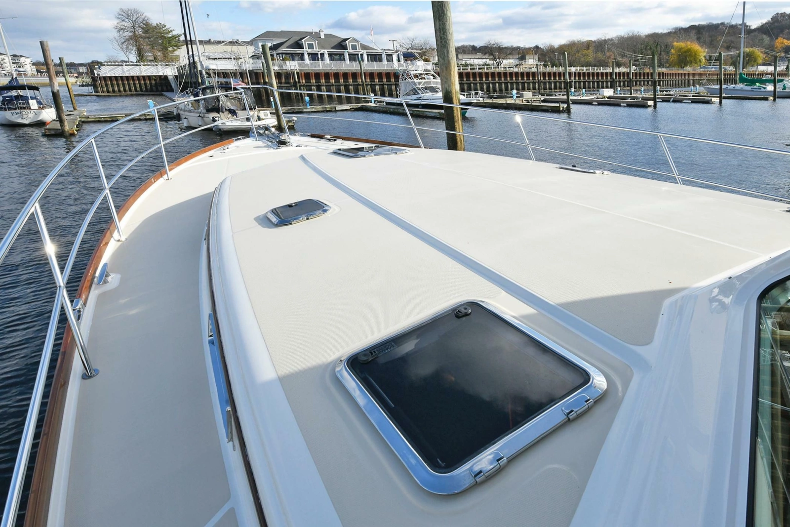 2021 Sabre 48 Salon Express