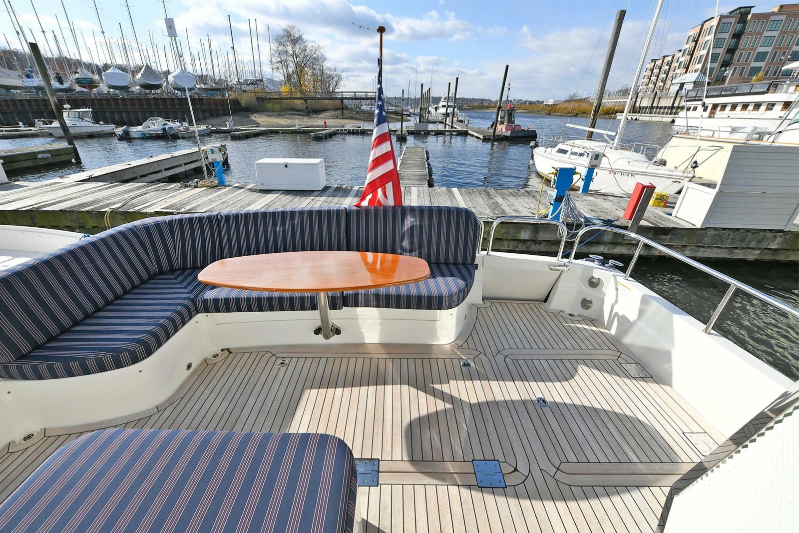 2021 Sabre 48 Salon Express