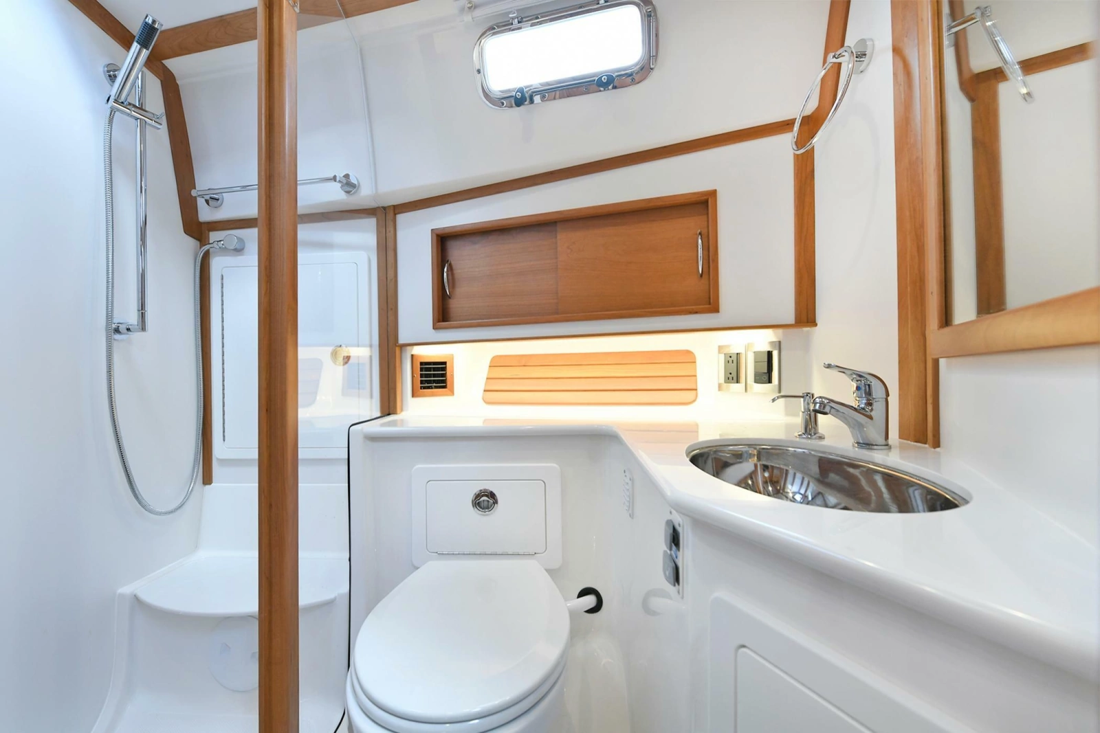 2021 Sabre 48 Salon Express