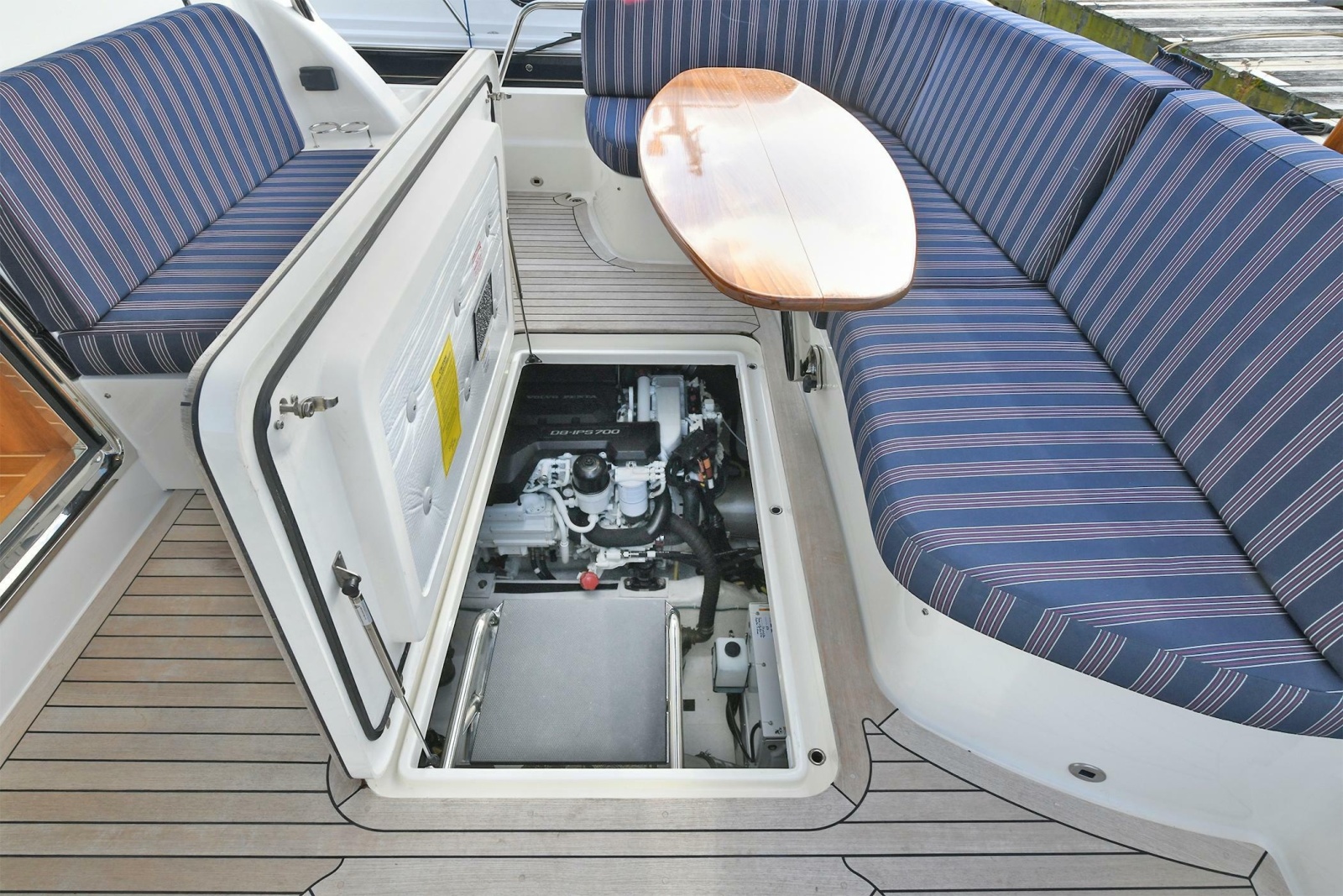 2021 Sabre 48 Salon Express