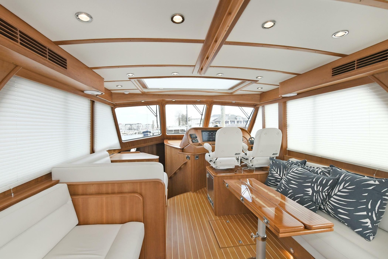 2021 Sabre 48 Salon Express