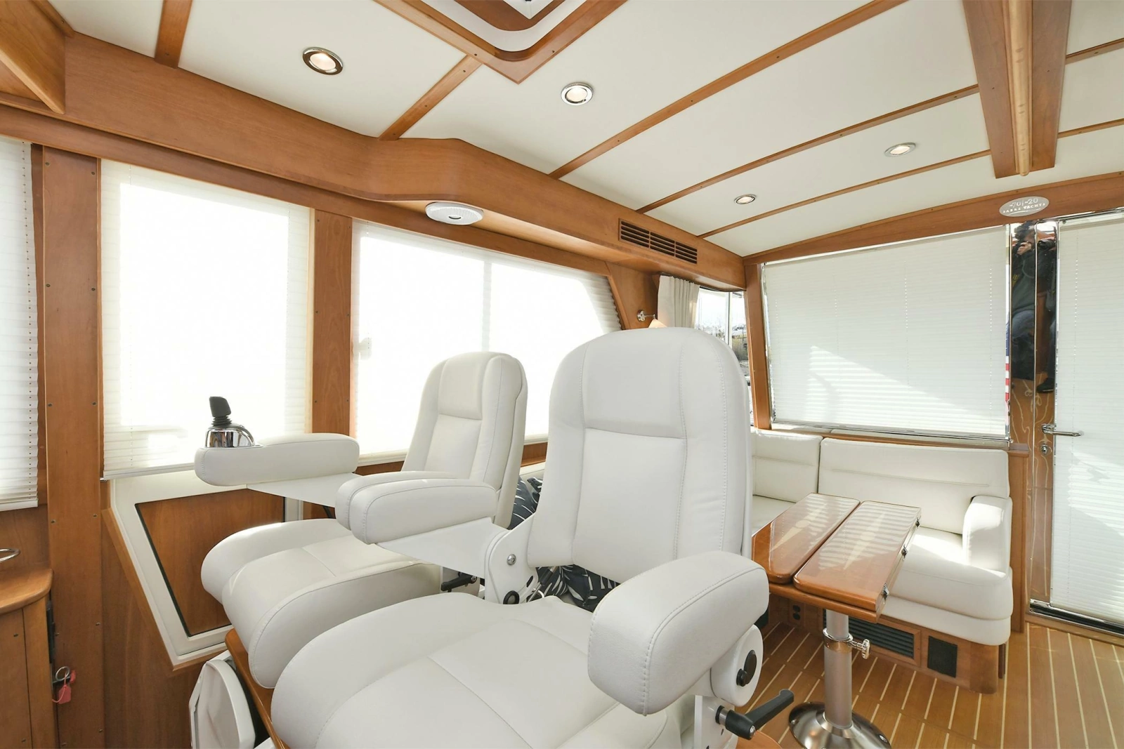 2021 Sabre 48 Salon Express