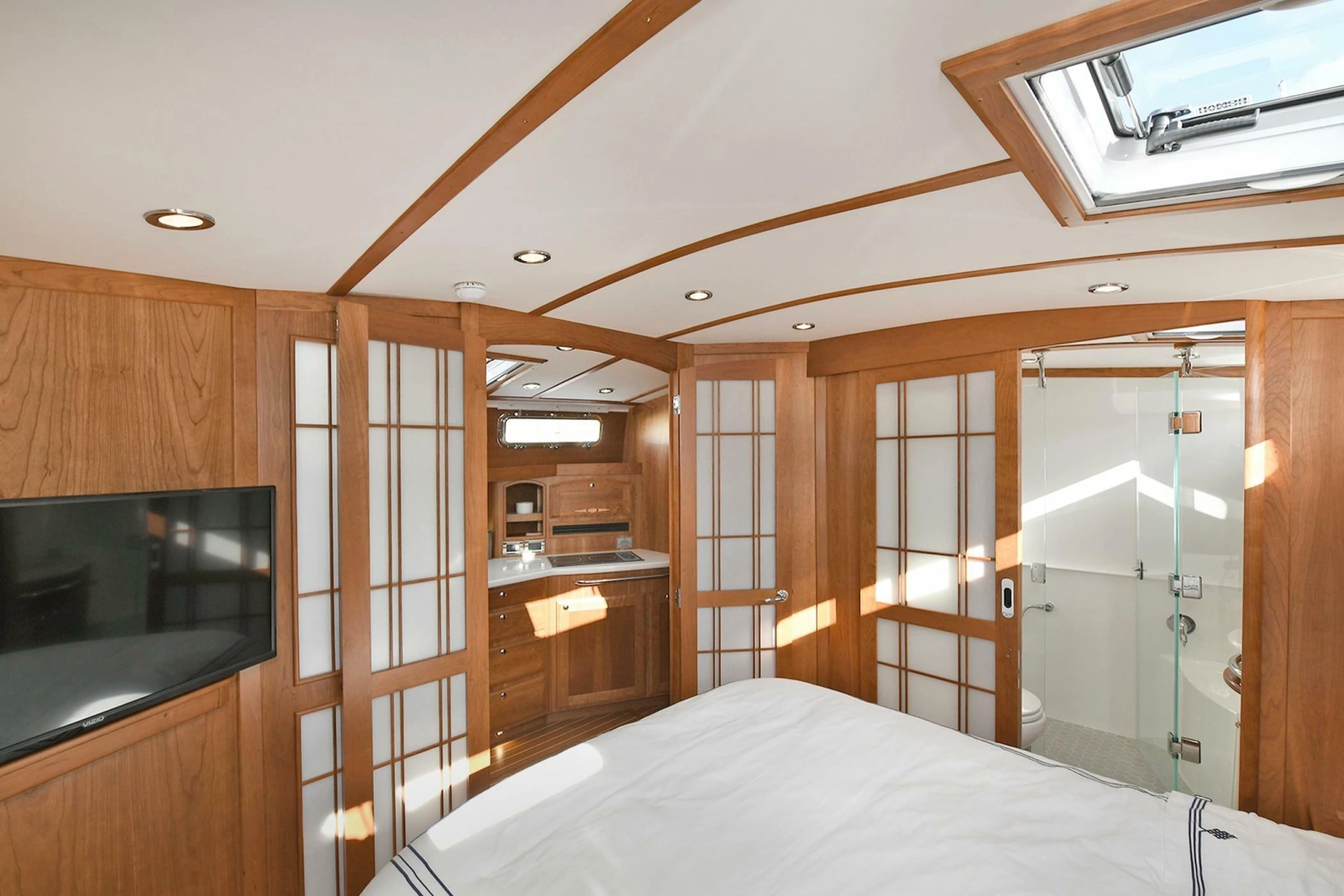 2021 Sabre 48 Salon Express