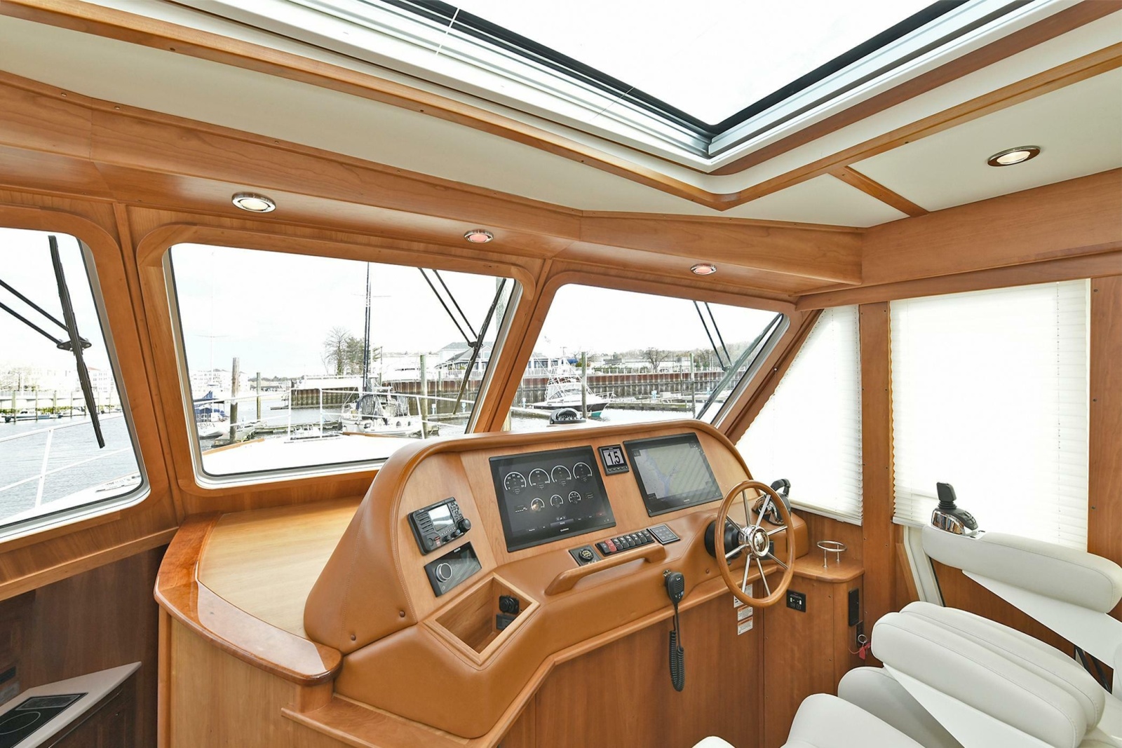 2021 Sabre 48 Salon Express