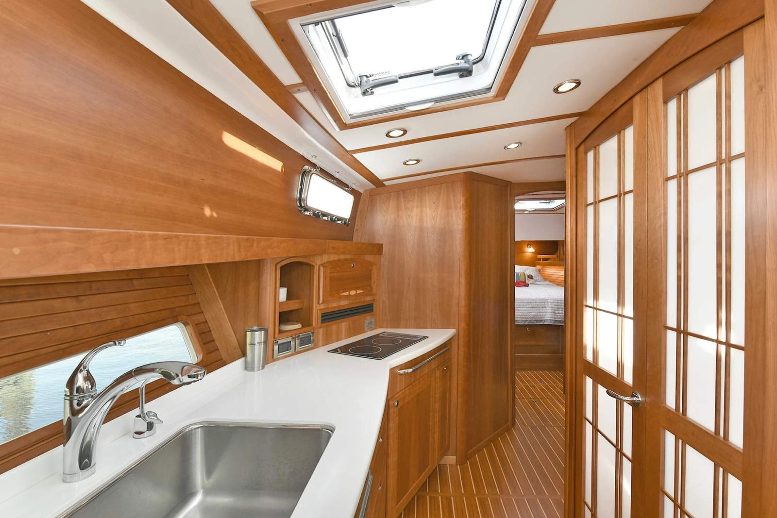 2021 Sabre 48 Salon Express