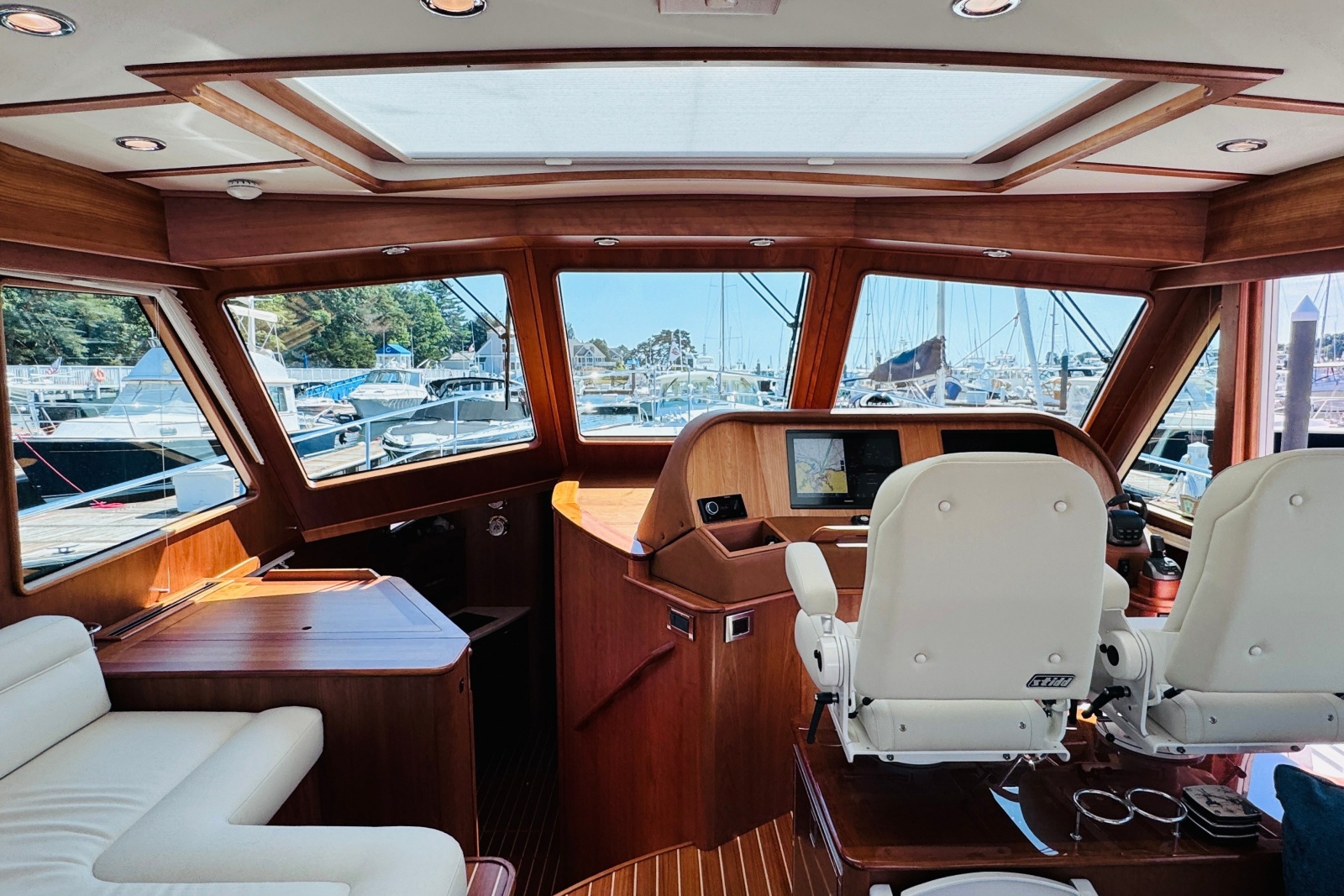 2024 Sabre 48 Salon Express