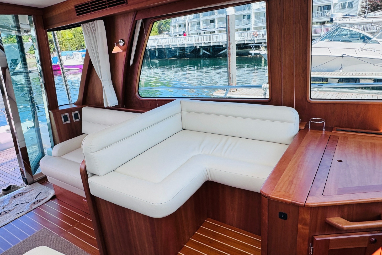 2024 Sabre 48 Salon Express