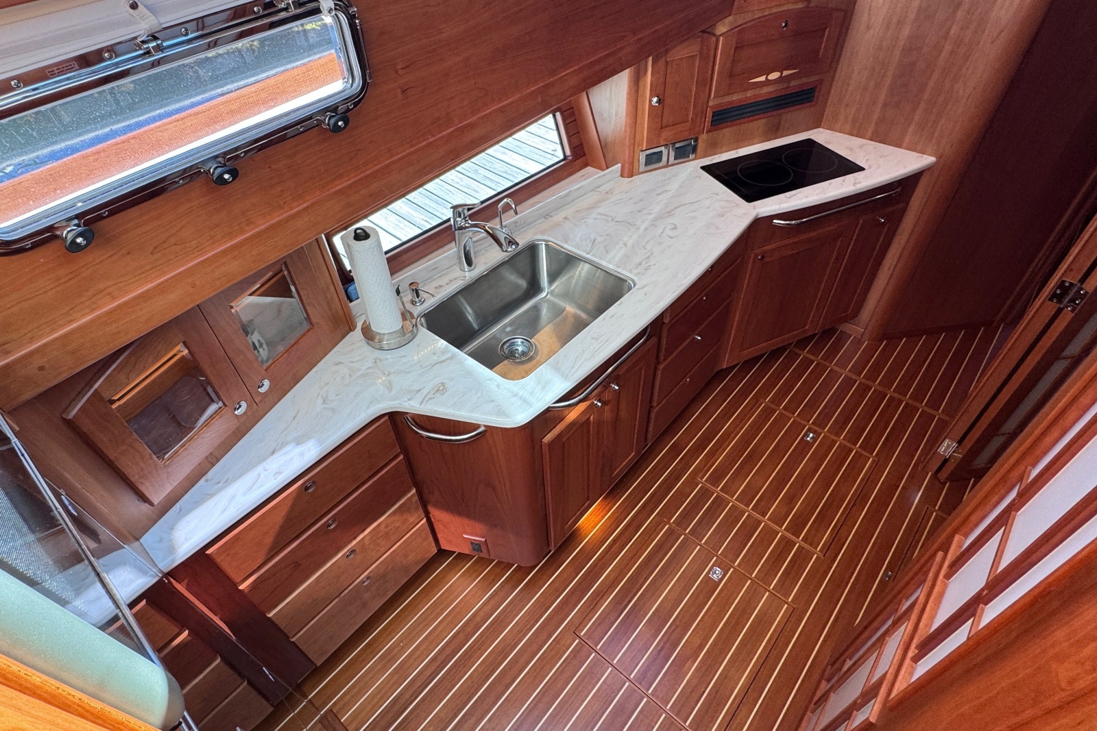 2024 Sabre 48 Salon Express