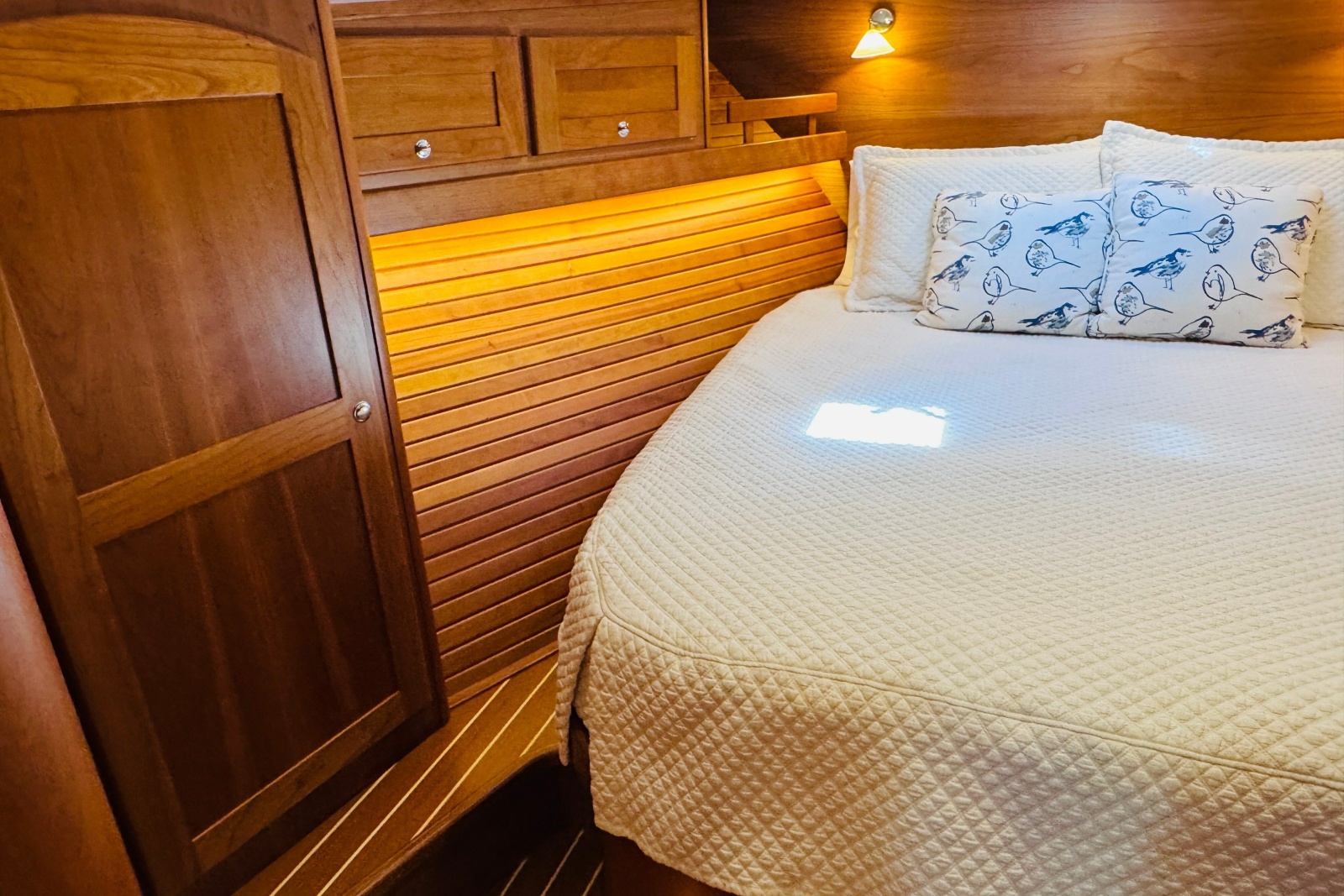 2024 Sabre 48 Salon Express