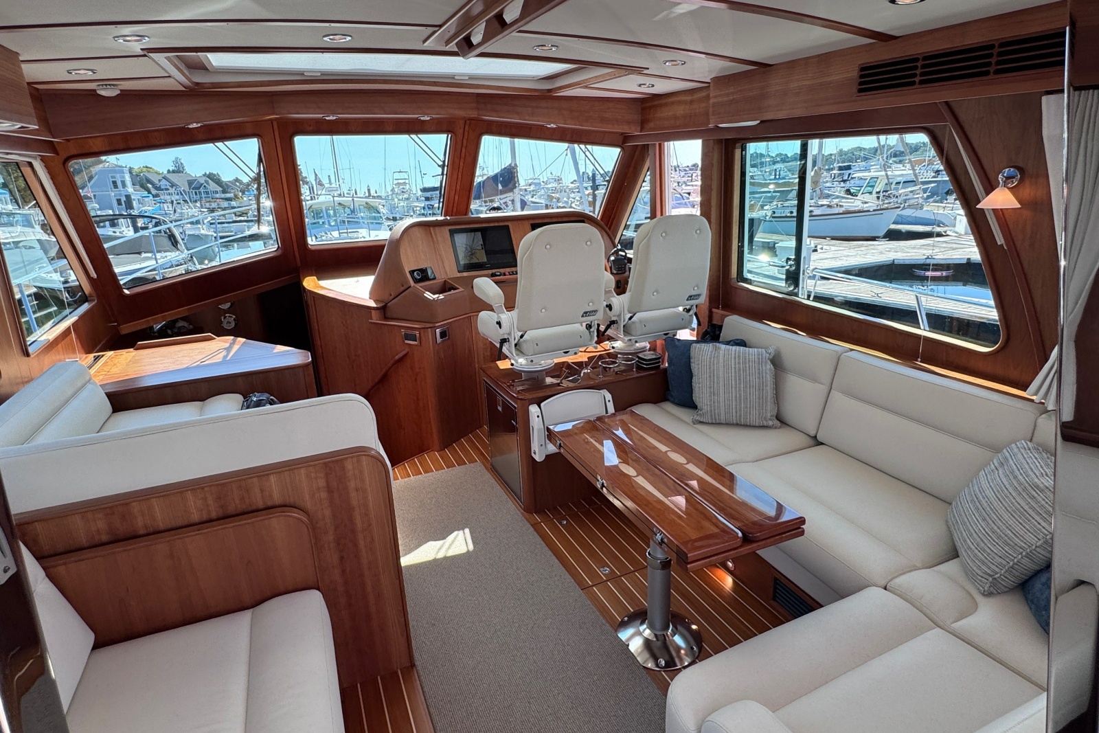 2024 Sabre 48 Salon Express