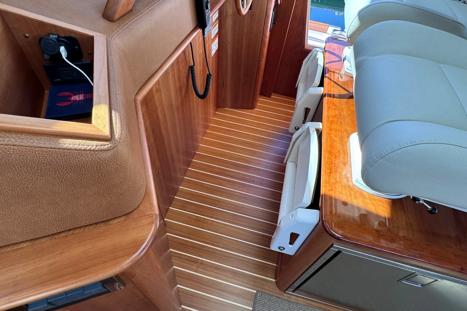 2024 Sabre 48 Salon Express
