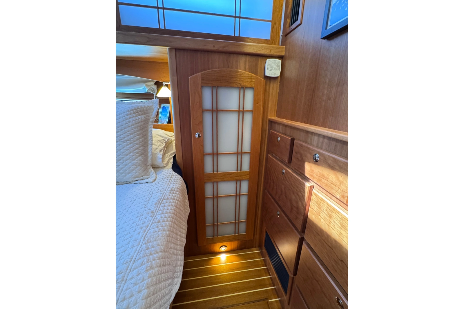 2024 Sabre 48 Salon Express