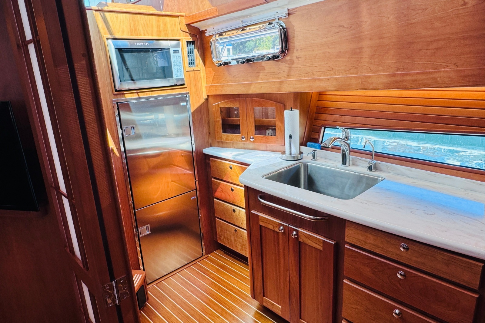 2024 Sabre 48 Salon Express