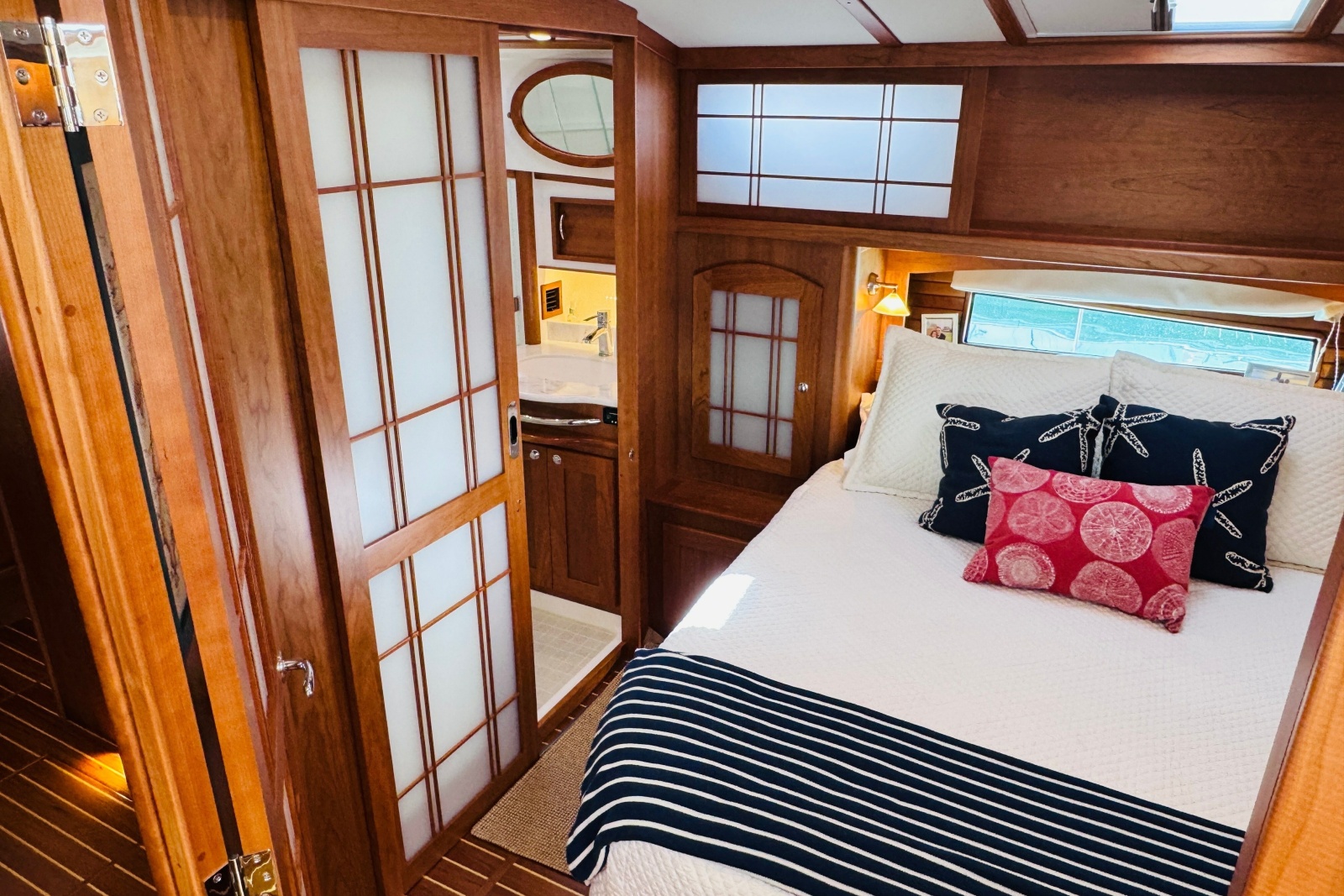 2024 Sabre 48 Salon Express