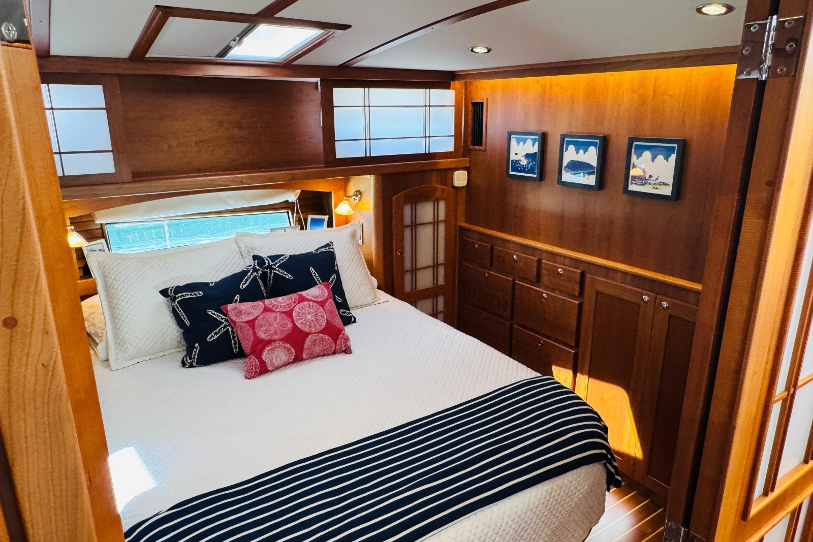 2024 Sabre 48 Salon Express