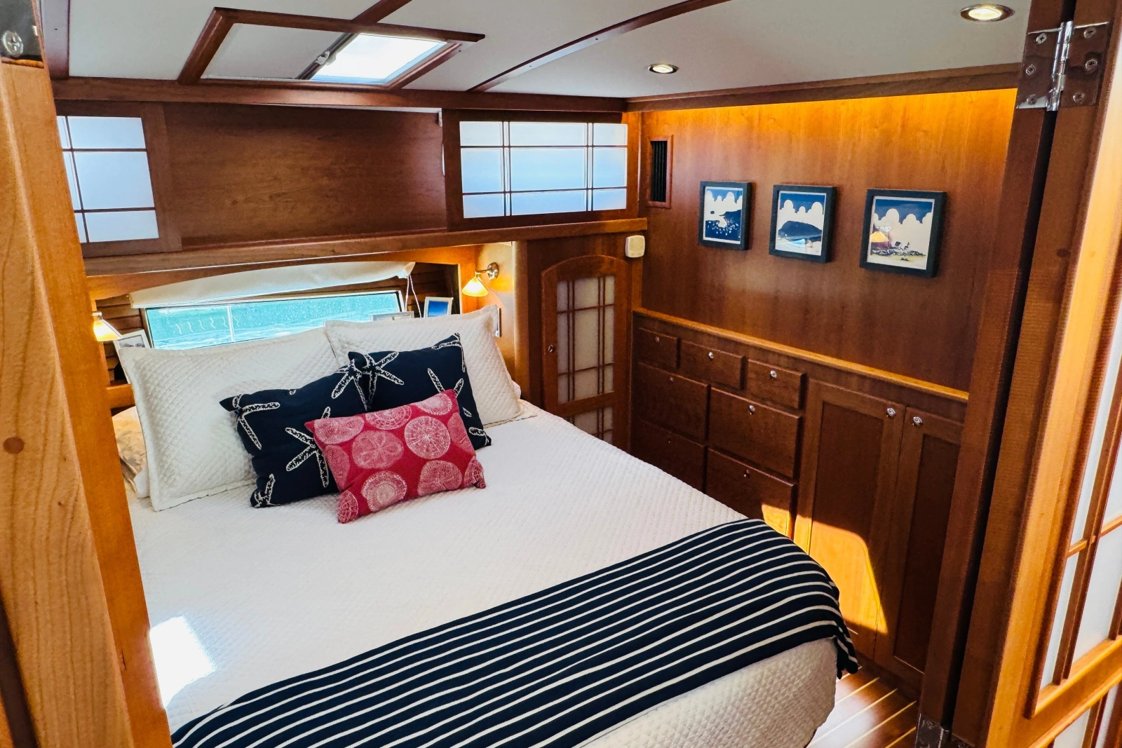2024 Sabre 48 Salon Express
