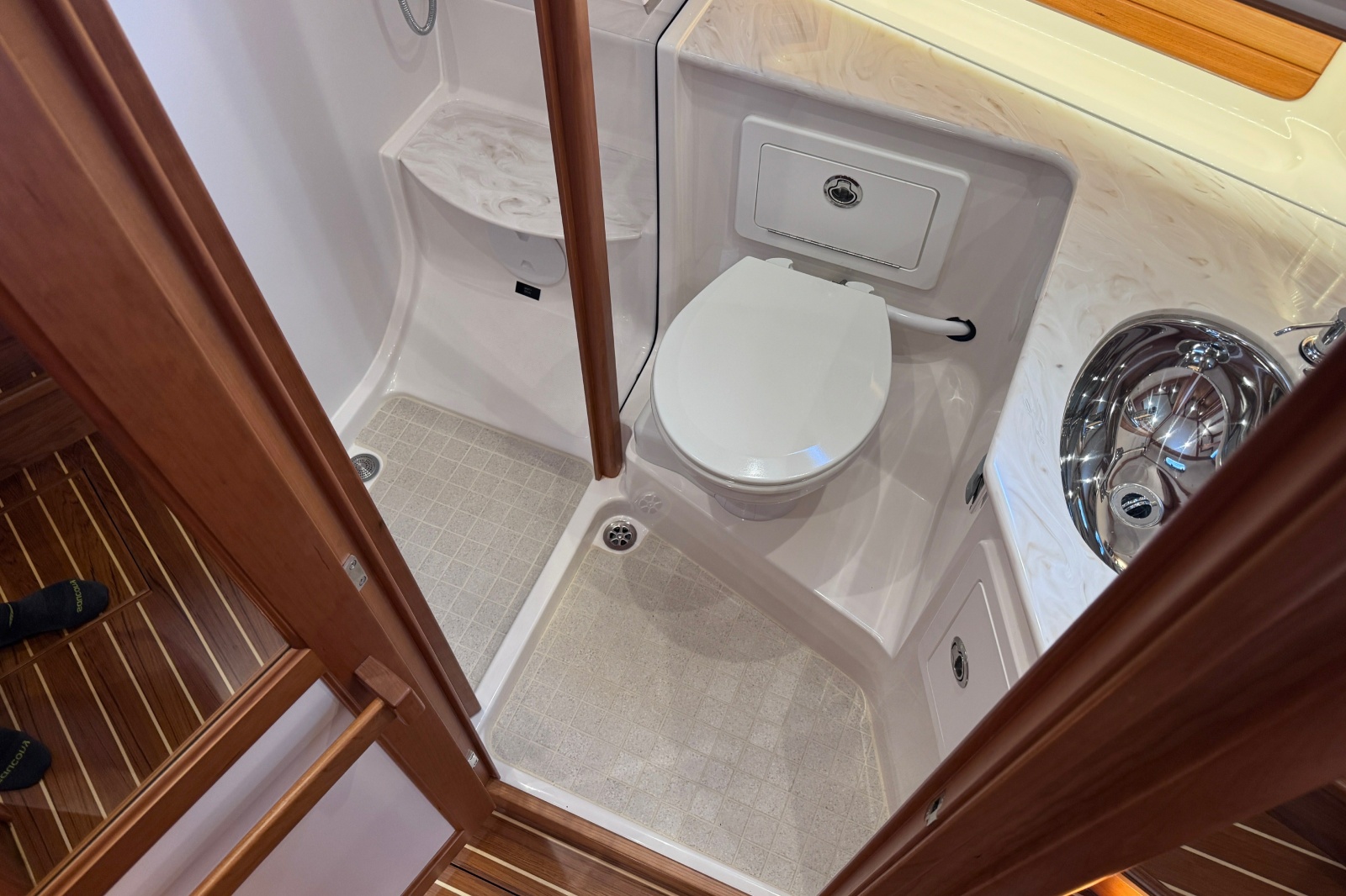 2024 Sabre 48 Salon Express