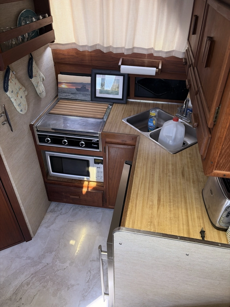 1985 Marinette 39 DC