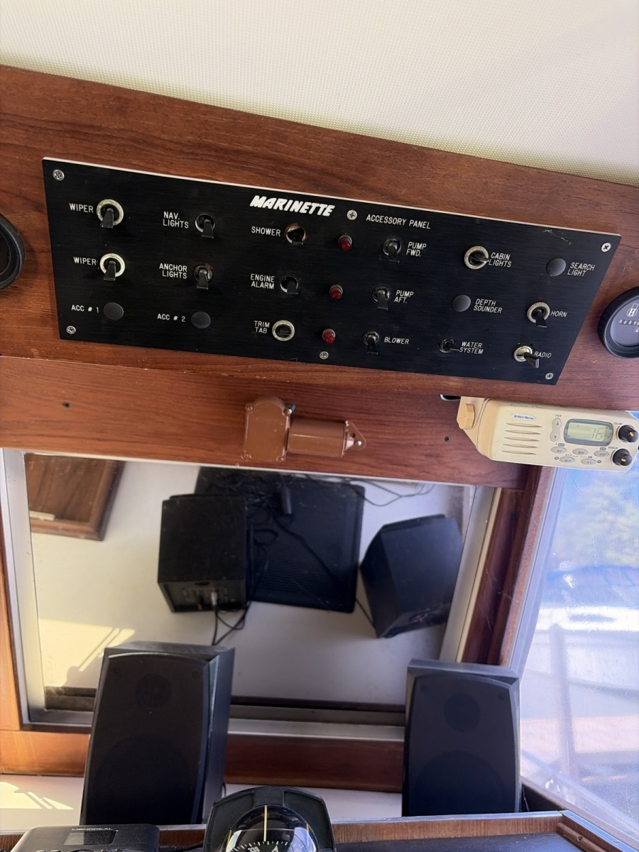 1985 Marinette 39 DC