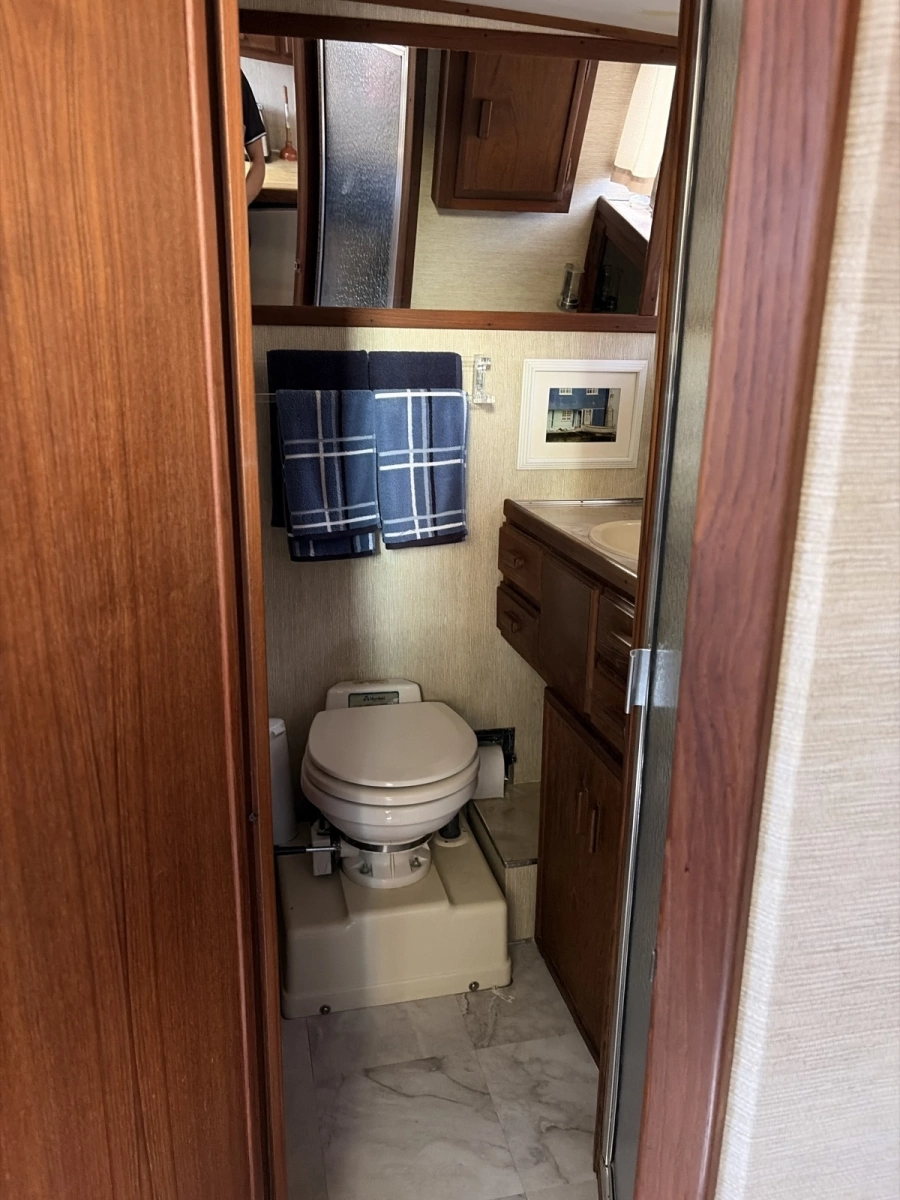 1985 Marinette 39 DC