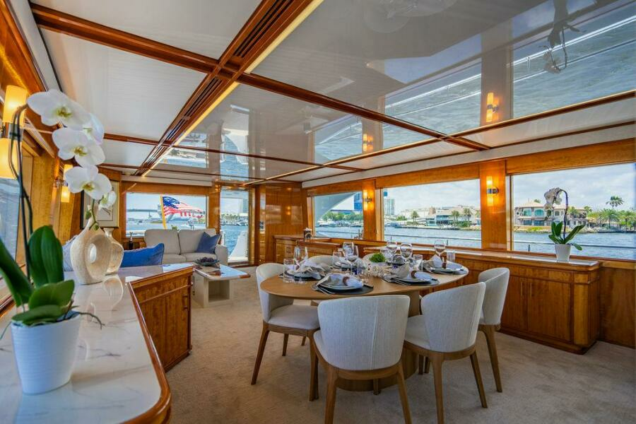 2001 Intermarine 