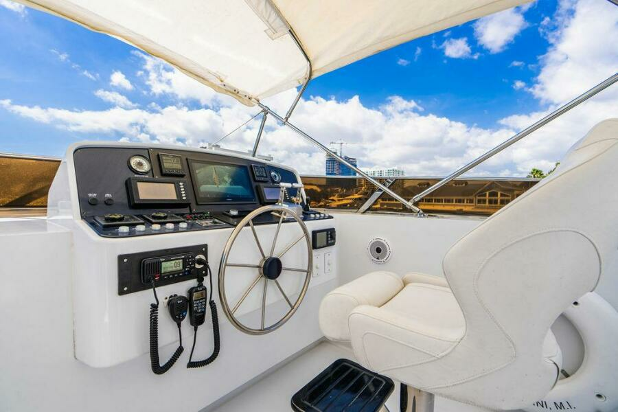 2001 Intermarine 