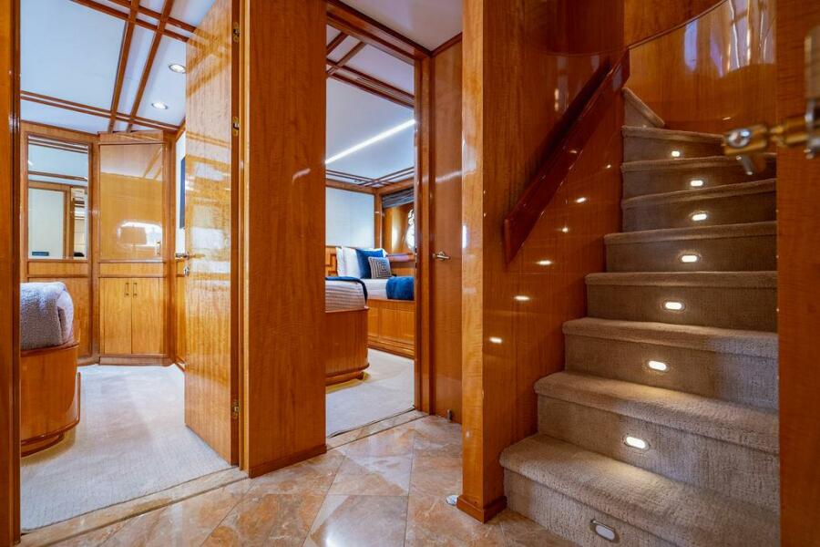 2001 Intermarine