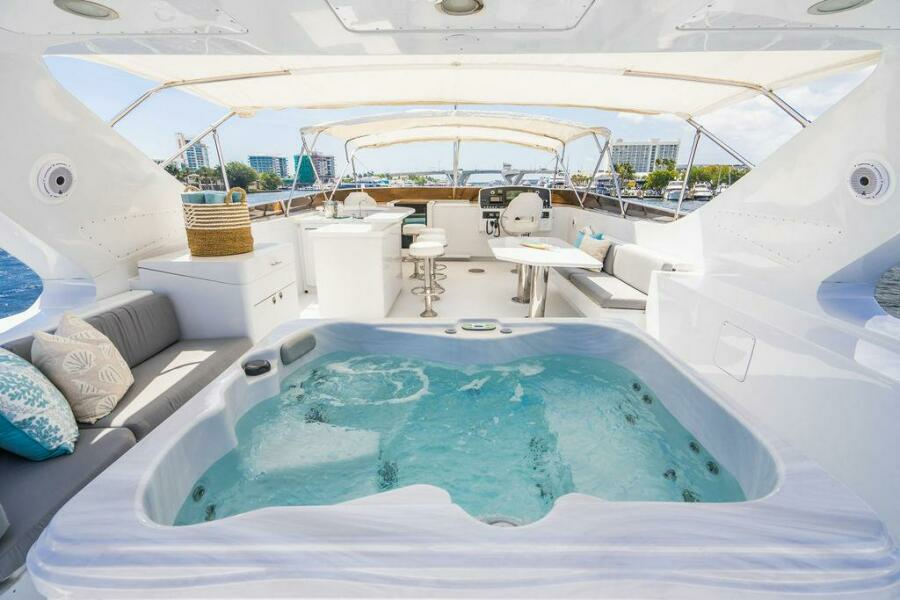 2001 Intermarine 