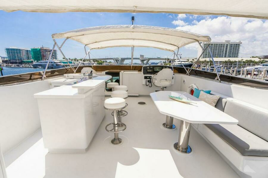 2001 Intermarine 