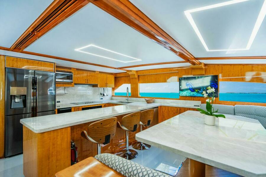 2001 Intermarine 