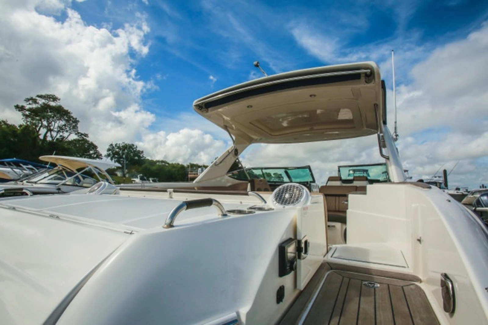 2018 Sea Ray SLX 350