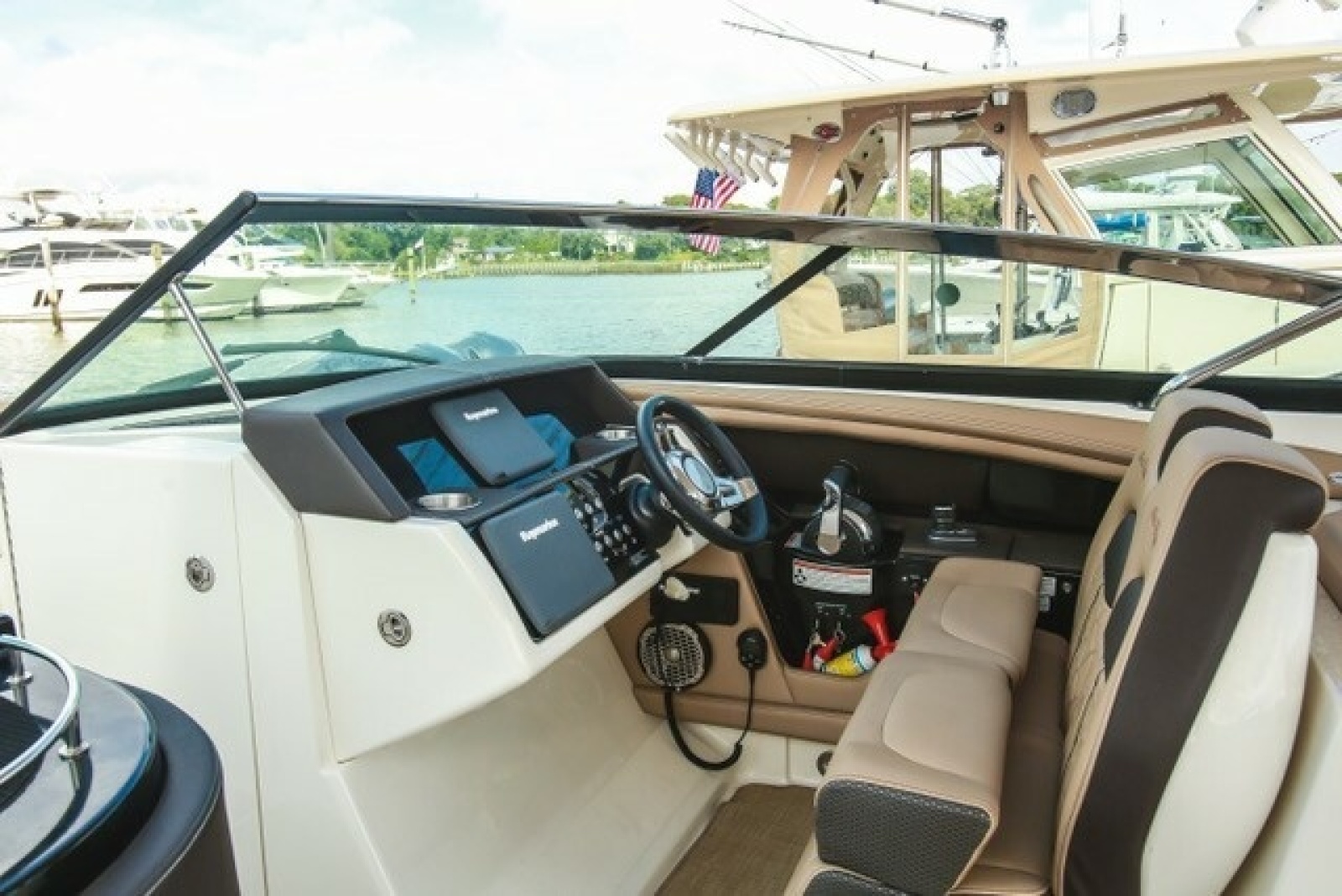 2018 Sea Ray SLX 350