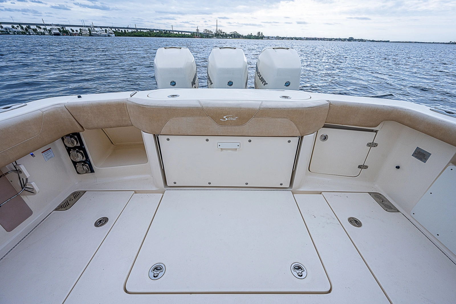 2018 Scout 355 LXF