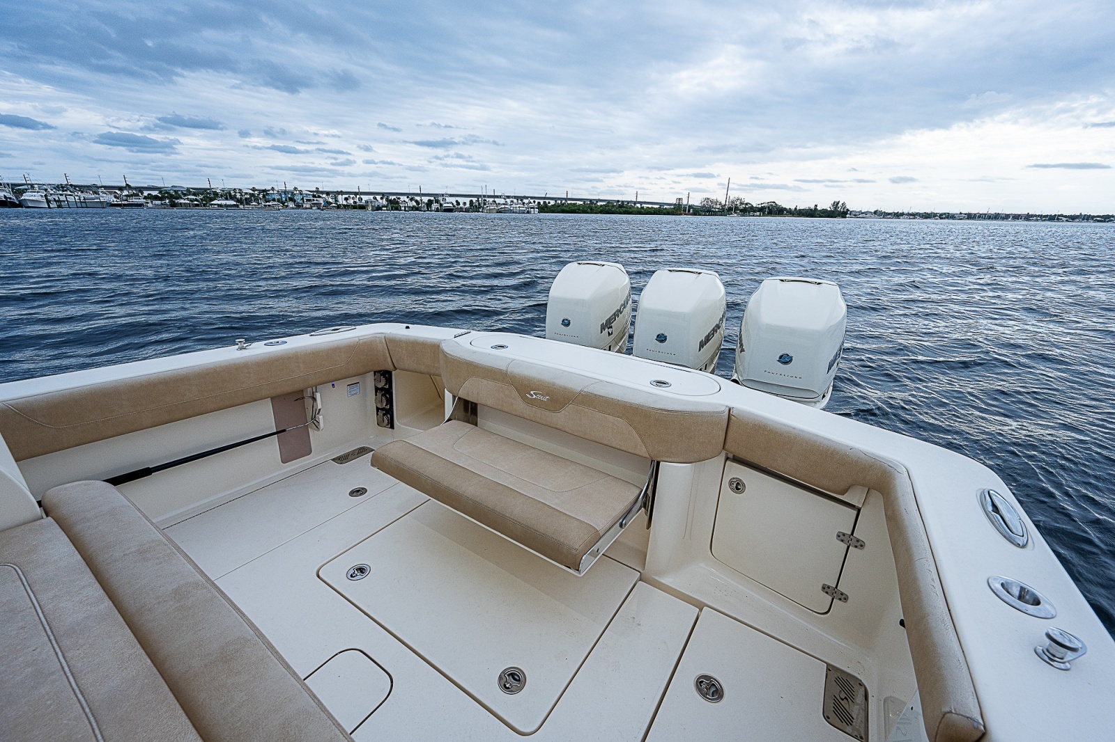 2018 Scout 355 LXF