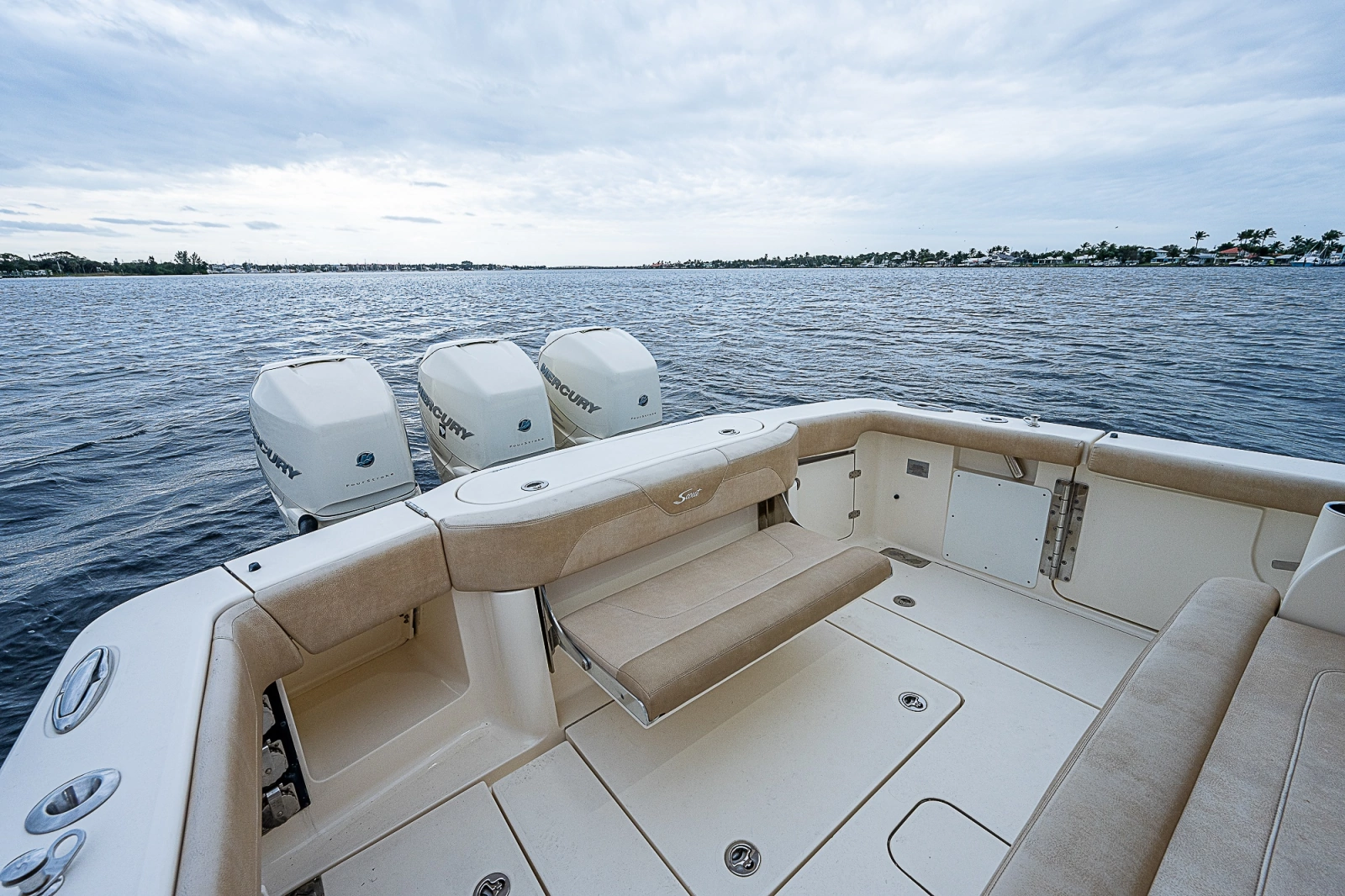 2018 Scout 355 LXF
