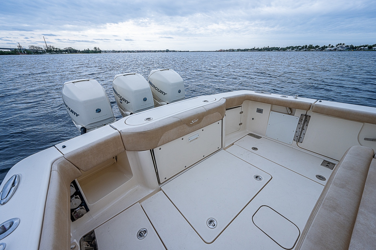 2018 Scout 355 LXF