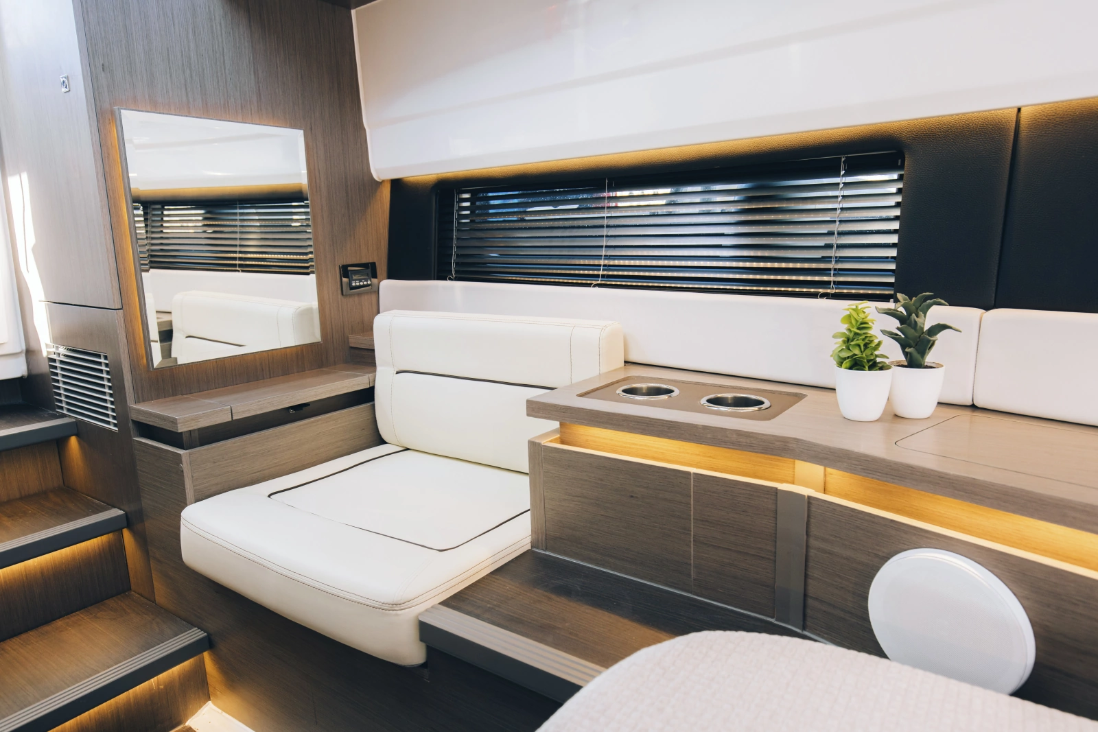 2027 Wellcraft 38 Explorer