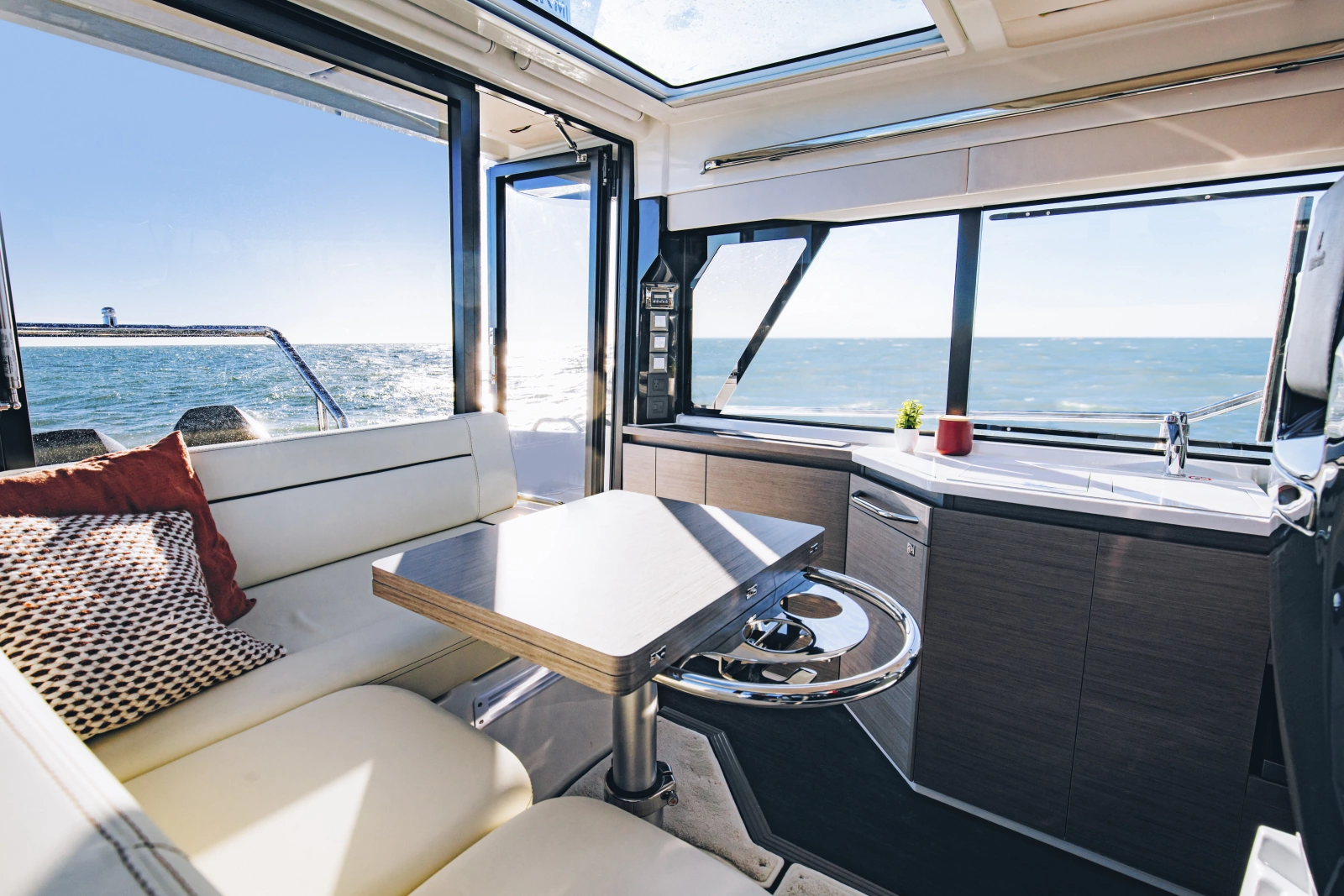 2027 Wellcraft 38 Explorer