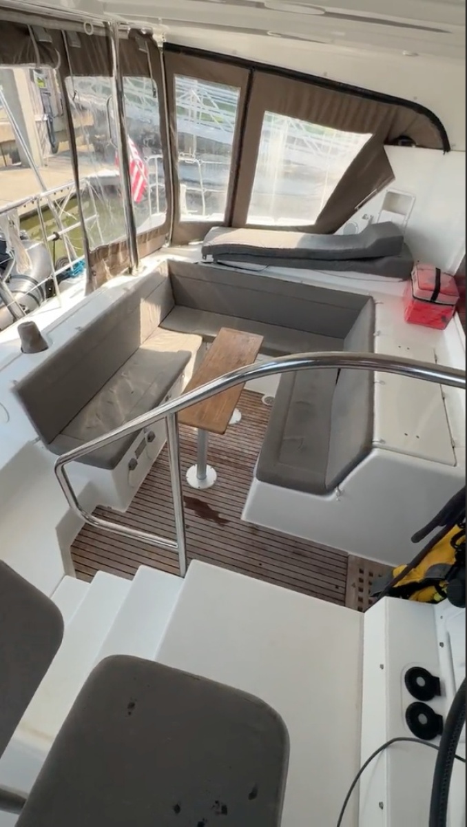 2014 Lagoon 421