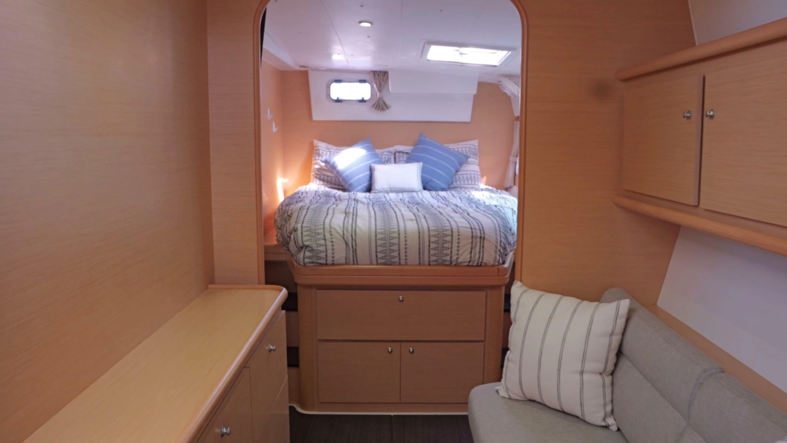 2014 Lagoon 421