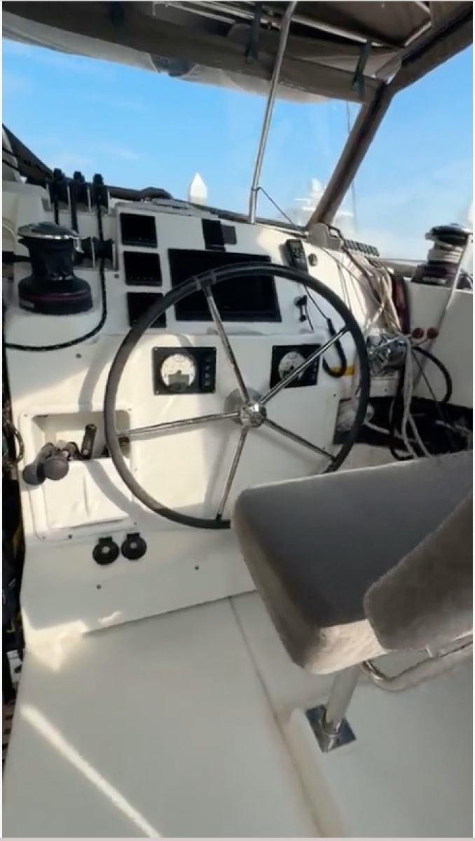 2014 Lagoon 421