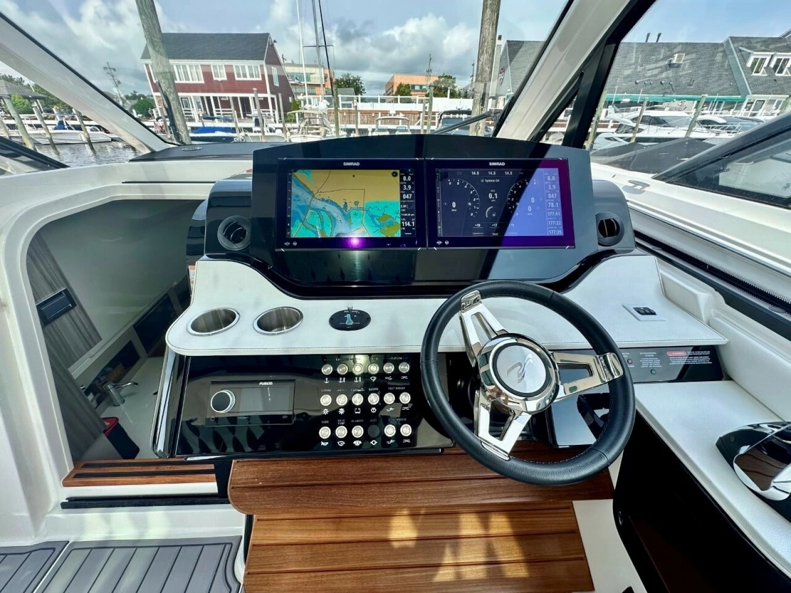 2022 Sea Ray 37 Sundancer 370 OB