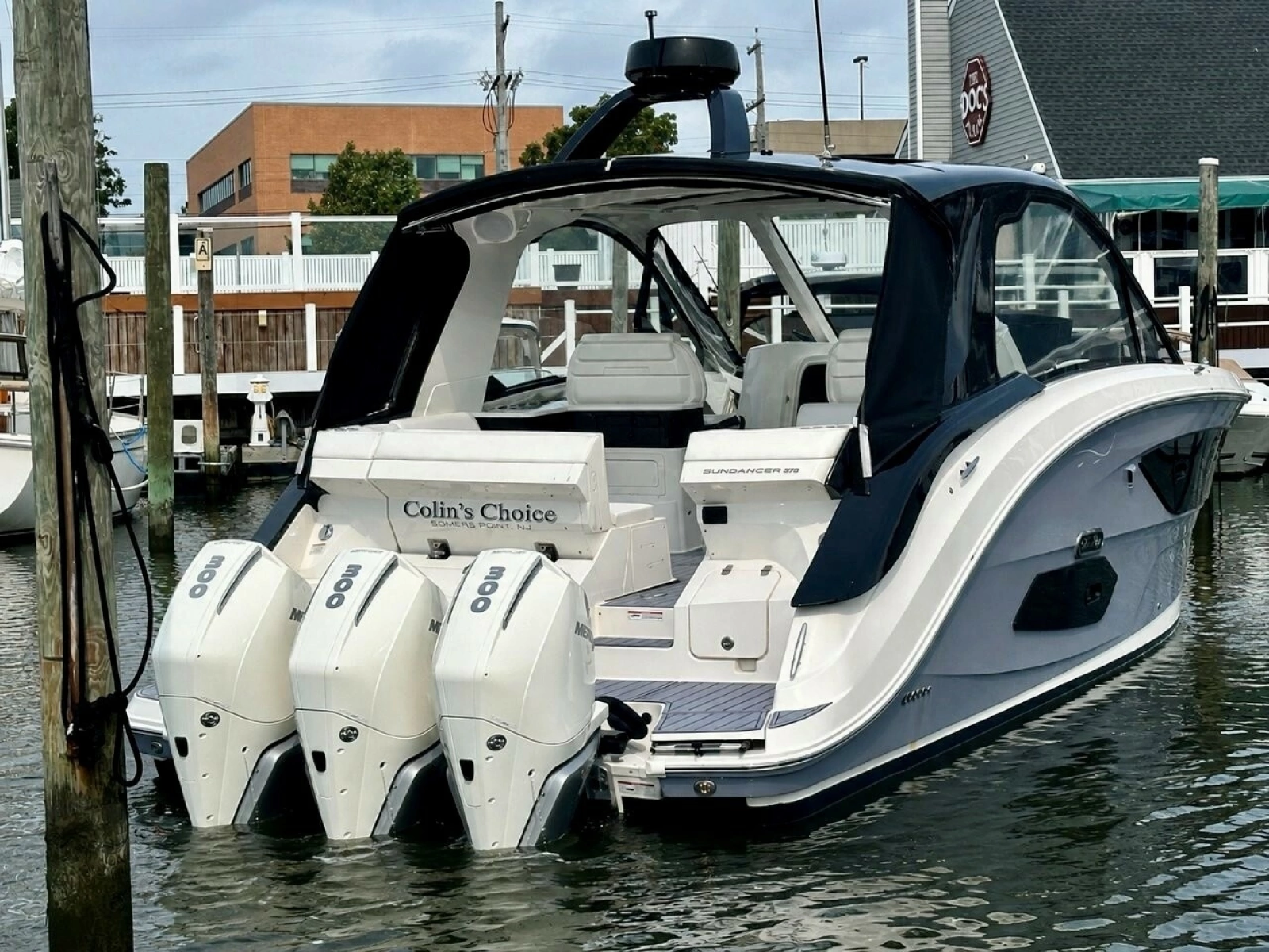 2022 Sea Ray 37 Sundancer 370 OB