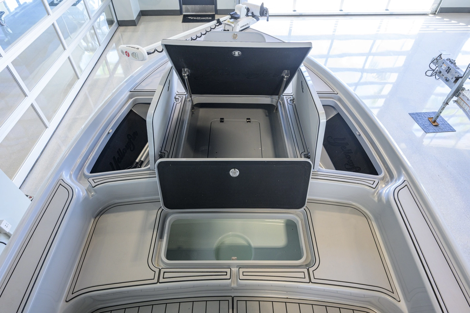 2017 Yellowfin 24 Bay CE