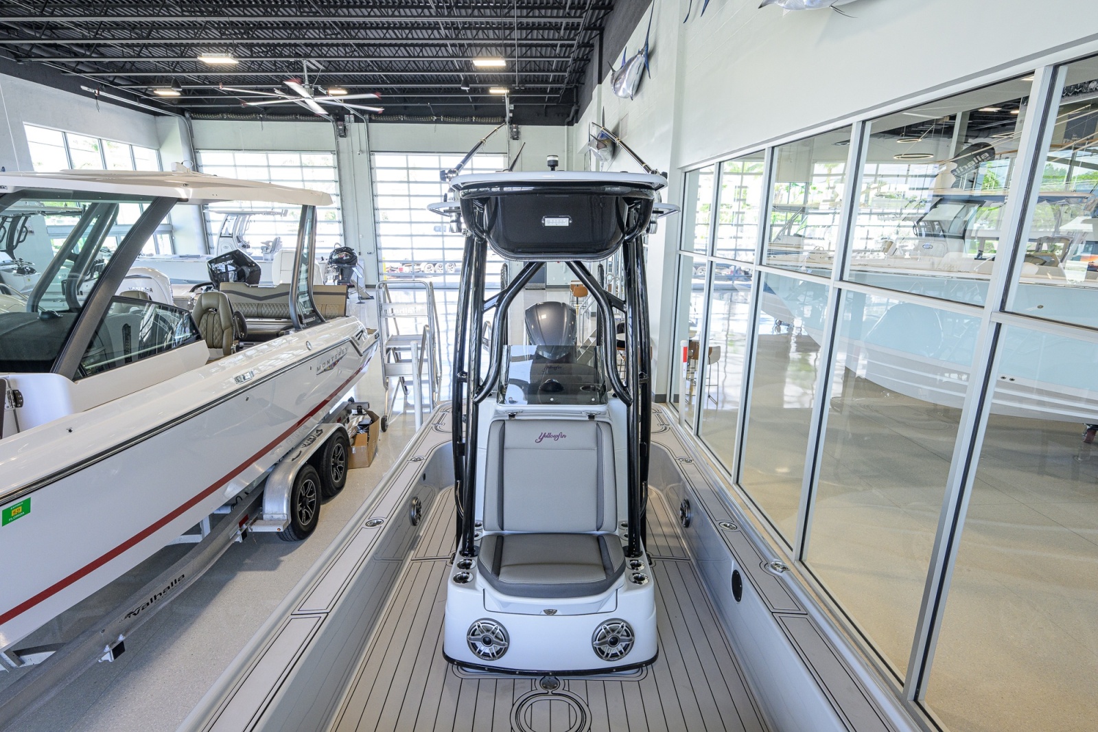 2017 Yellowfin 24 Bay CE