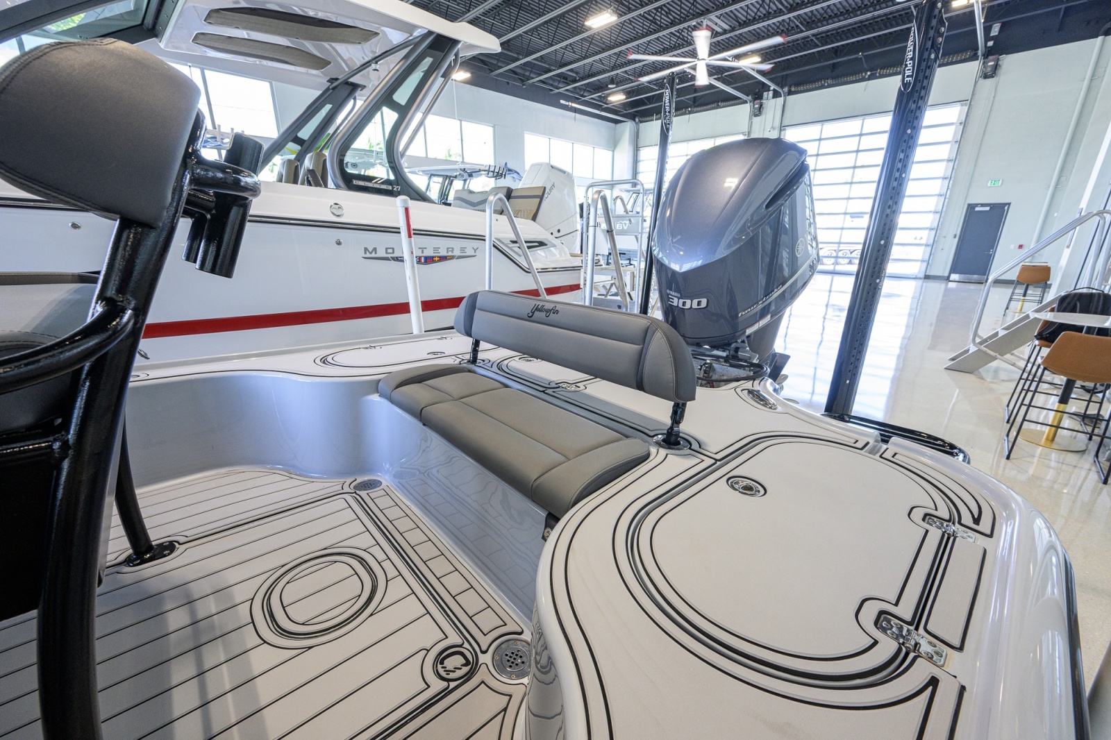 2017 Yellowfin 24 Bay CE