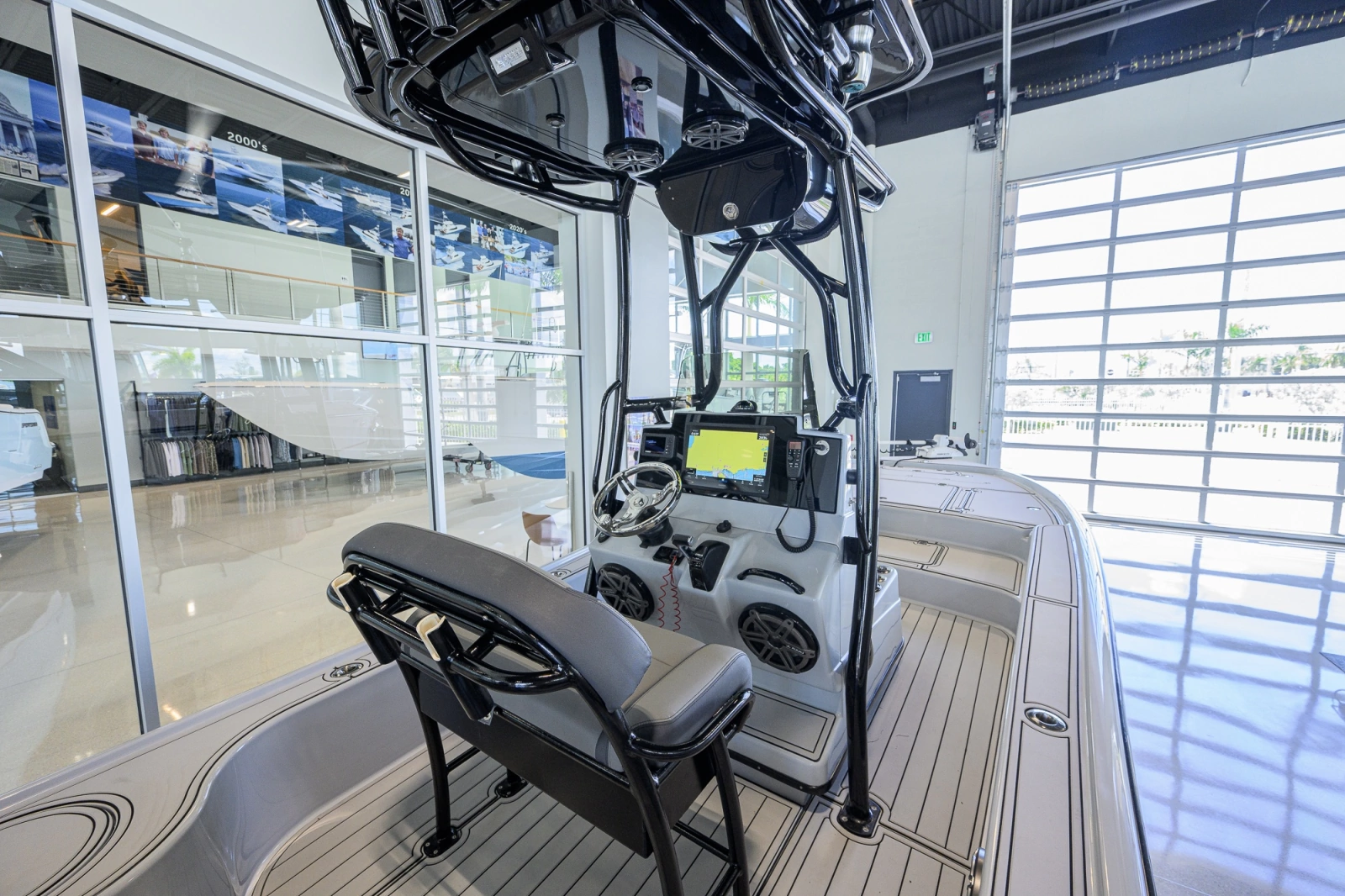 2017 Yellowfin 24 Bay CE