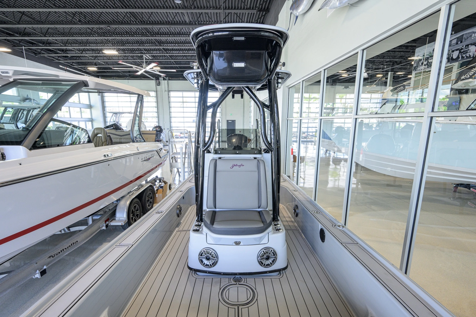 2017 Yellowfin 24 Bay CE