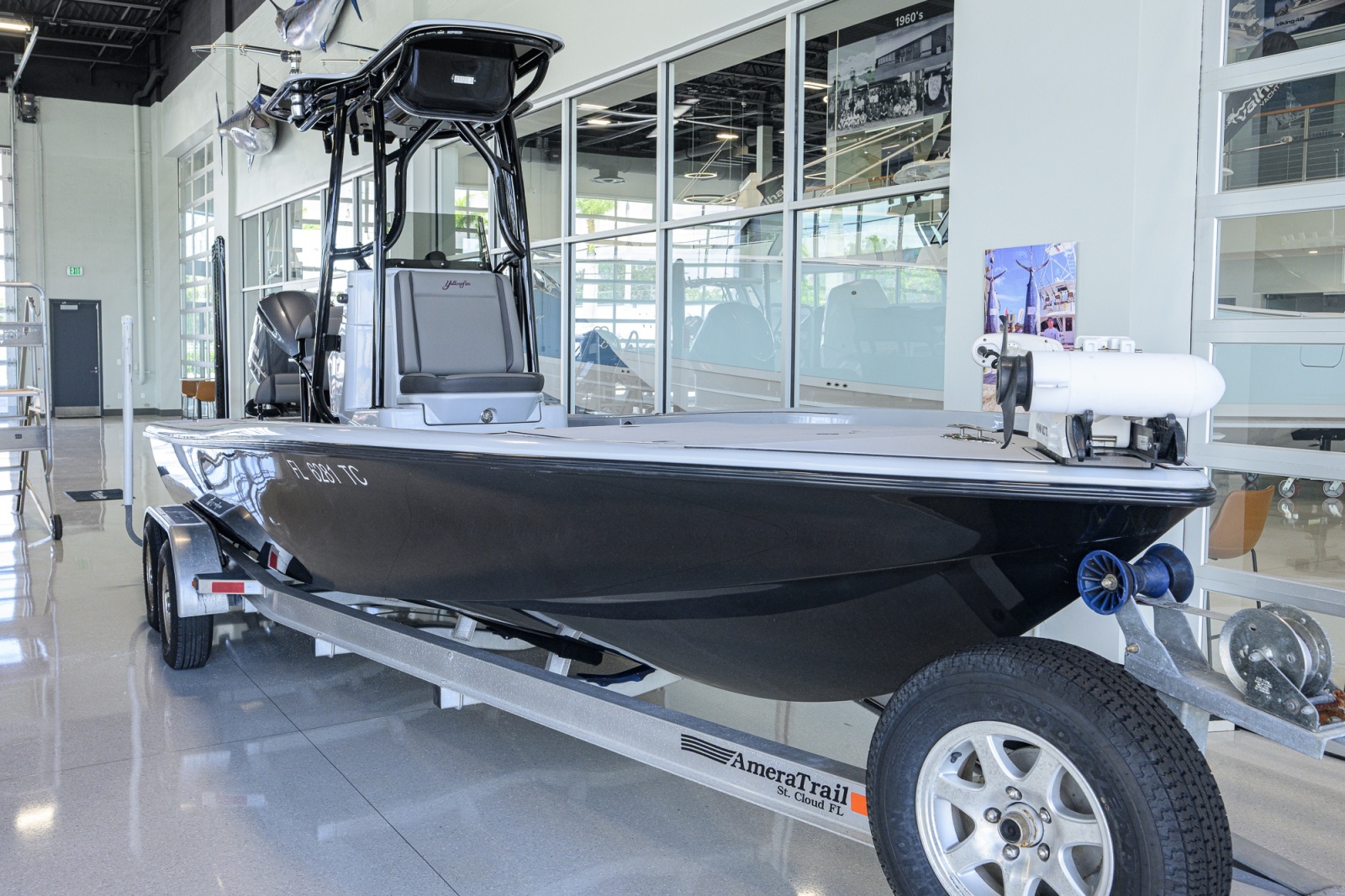 2017 Yellowfin 24 Bay CE